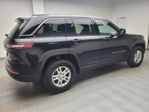 Used 2023 Jeep Grand Cherokee Laredo AWD/4WD image 10