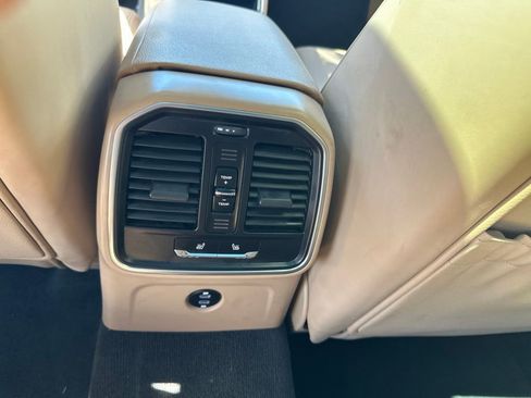 Used 2022 Porsche Macan S AWD/4WD image 20