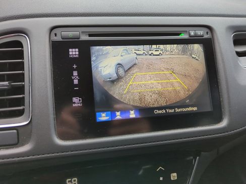 Used 2018 Honda HR-V EX image 14