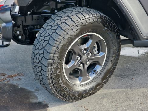 Used 2023 Jeep Gladiator Rubicon w/ Trailer Tow Package image 33