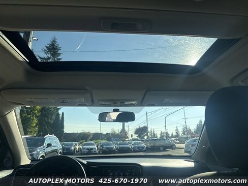 Used 2017 Mitsubishi Outlander SE image 17