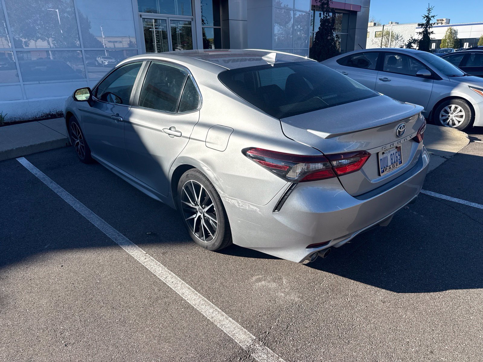 Used 2024 Toyota Camry SE FWD image 5