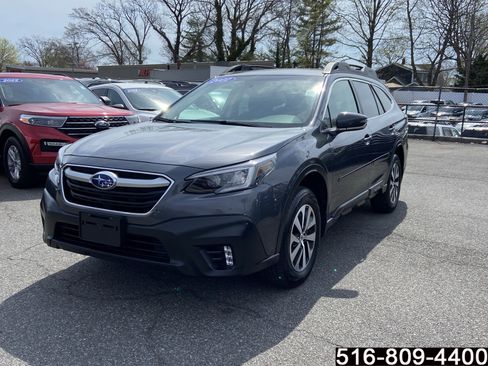 Used 2022 Subaru Outback Premium image 8