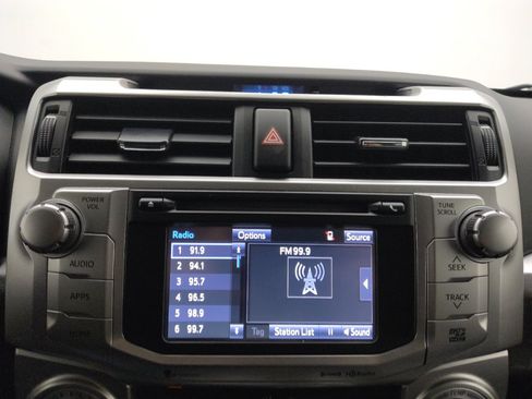 Used 2017 Toyota 4Runner SR5 AWD/4WD image 25