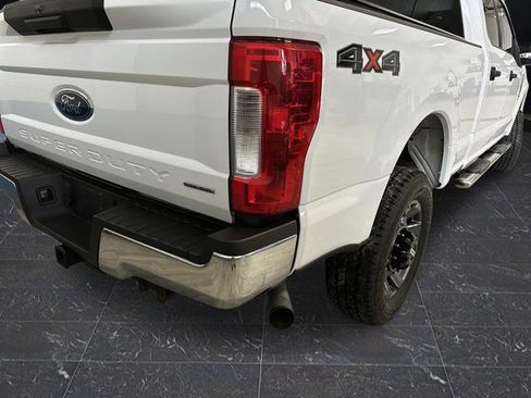 Used 2017 Ford F250 XLT image 2