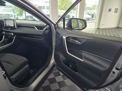 Used 2025 Toyota RAV4 XLE w/ Convenience Package AWD/4WD image 43
