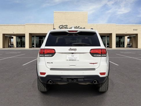Used 2020 Jeep Grand Cherokee Trailhawk image 6