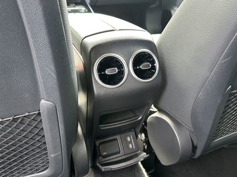 Certified 2025 Mercedes-Benz GLA 250 image 25