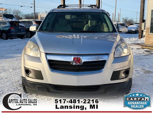 Used 2010 Saturn Outlook XR image 3