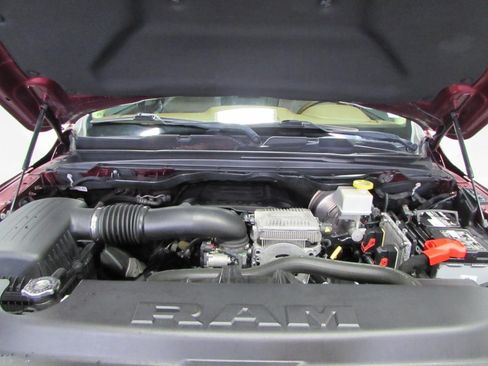 Used 2021 RAM 1500 Laramie AWD/4WD image 10