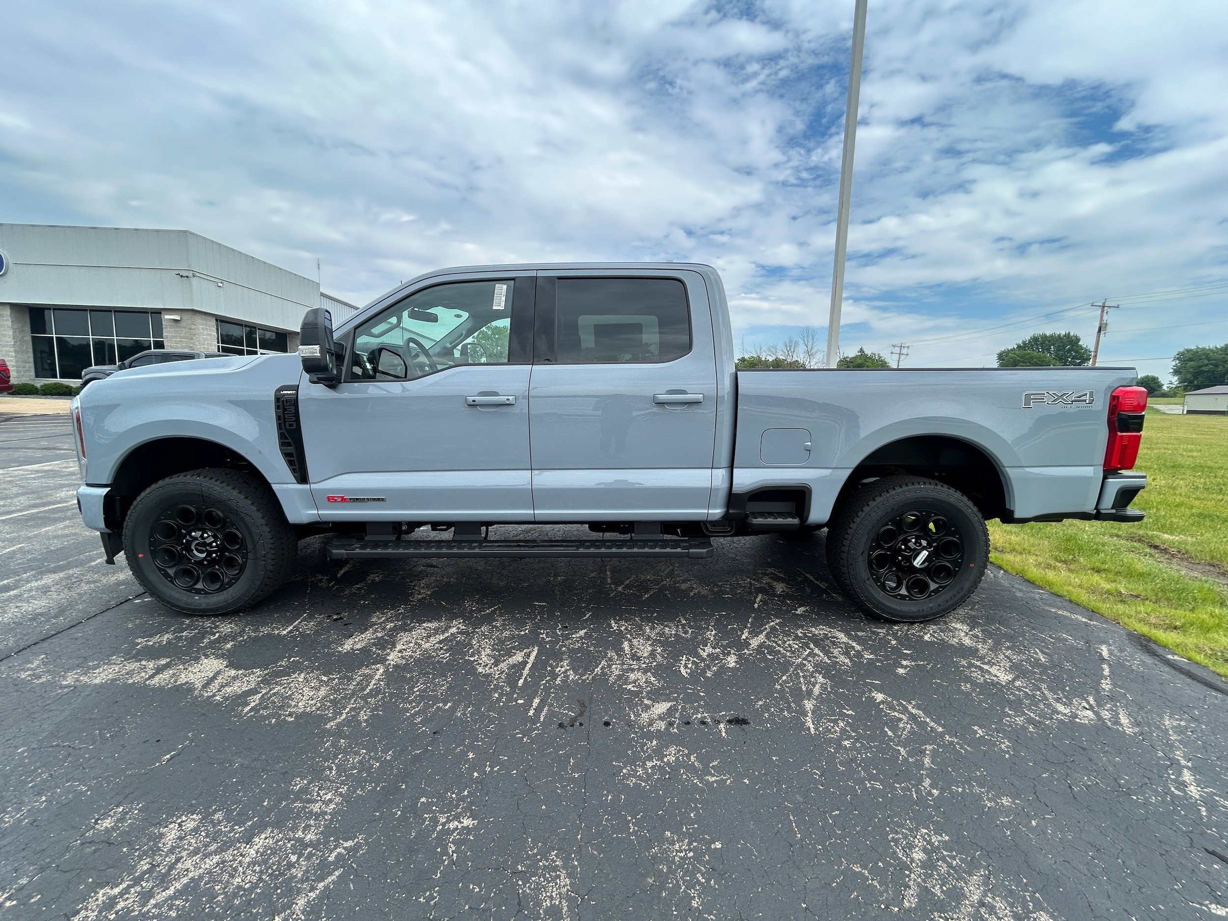 New 2026 Ford F350 Lariat w/ Black Appearance Package AWD/4WD image 4