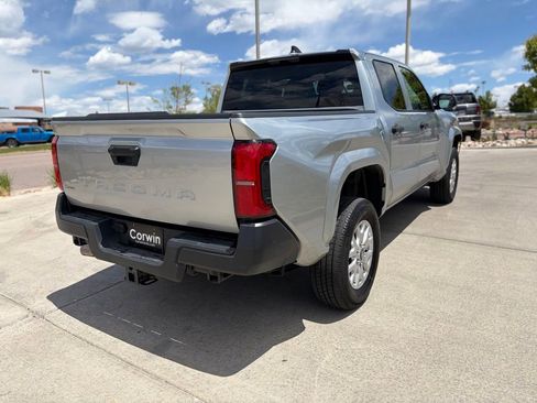Used 2025 Toyota Tacoma SR RWD image 5