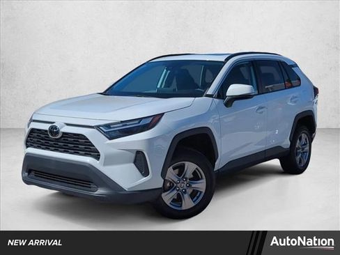 Certified 2022 Toyota RAV4 XLE image 1