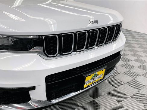 Used 2023 Jeep Grand Cherokee L Limited w/ Luxury Tech Group II AWD/4WD image 33