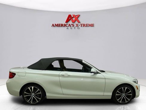 Used 2020 BMW 230i Convertible w/ Premium Package RWD image 11