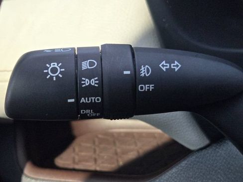 Used 2024 Toyota RAV4 Limited w/ Advanced Technology Package AWD/4WD image 28