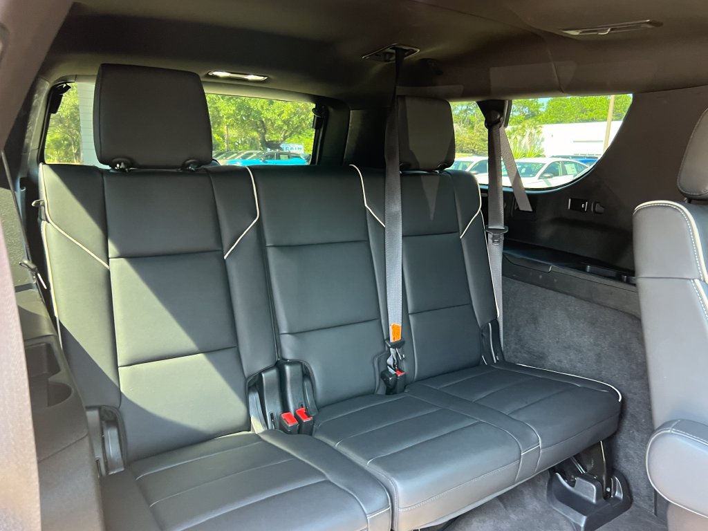 Used 2022 Cadillac Escalade ESV Premium Luxury RWD image 25