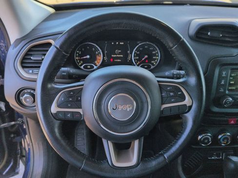 Used 2017 Jeep Renegade Latitude image 17