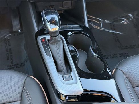 Used 2025 Buick Envista Avenir image 18