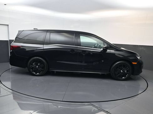Used 2025 Honda Odyssey Sport-L image 2