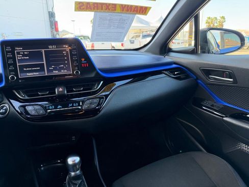 Used 2020 Toyota C-HR image 26