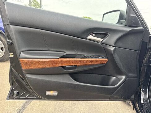 Used 2011 Honda Accord EX-L image 19