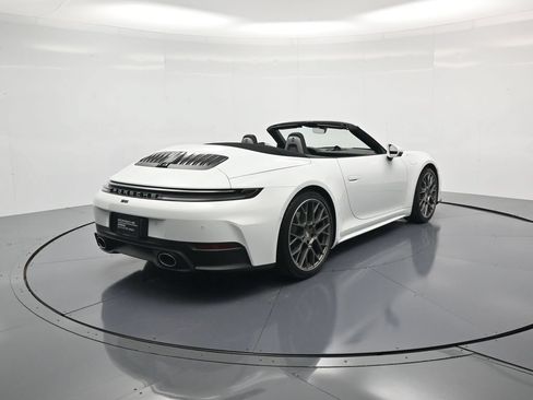 Used 2025 Porsche 911 Carrera RWD image 34
