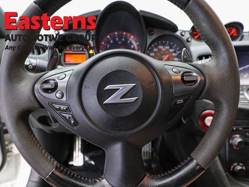 Used 2020 Nissan 370Z NISMO RWD image 10