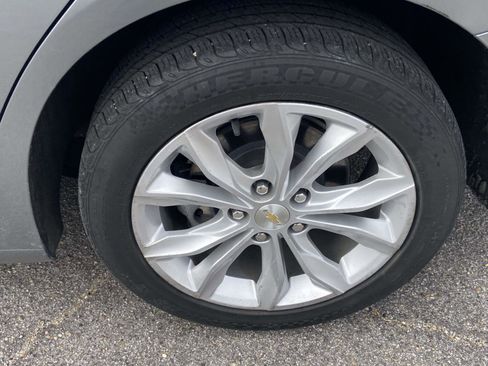 Used 2024 Chevrolet Malibu LT image 28