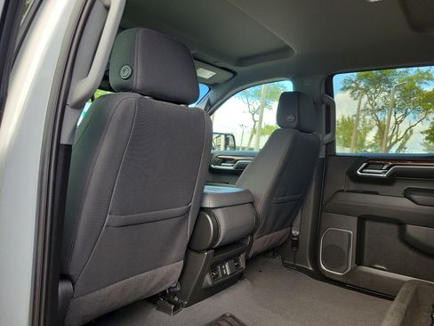 Used 2023 GMC Sierra 1500 Elevation image 15