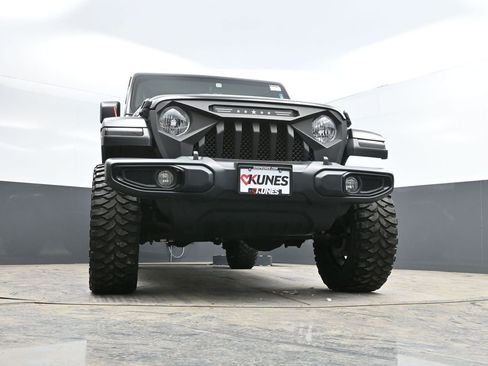 Used 2021 Jeep Gladiator Willys image 33