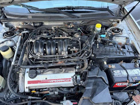 Used 2000 Nissan Maxima GLE image 21