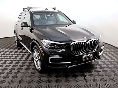 Used 2020 BMW X5 xDrive40i w/ Premium Package image 4