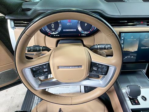 Used 2025 Land Rover Range Rover Autobiography AWD/4WD image 39
