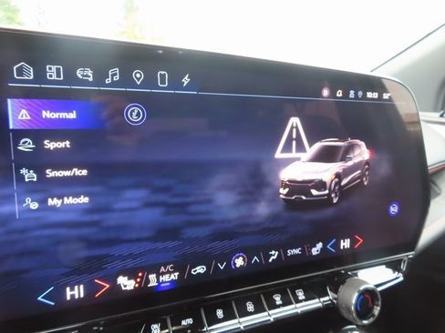 Used 2024 Chevrolet Blazer EV RS image 22