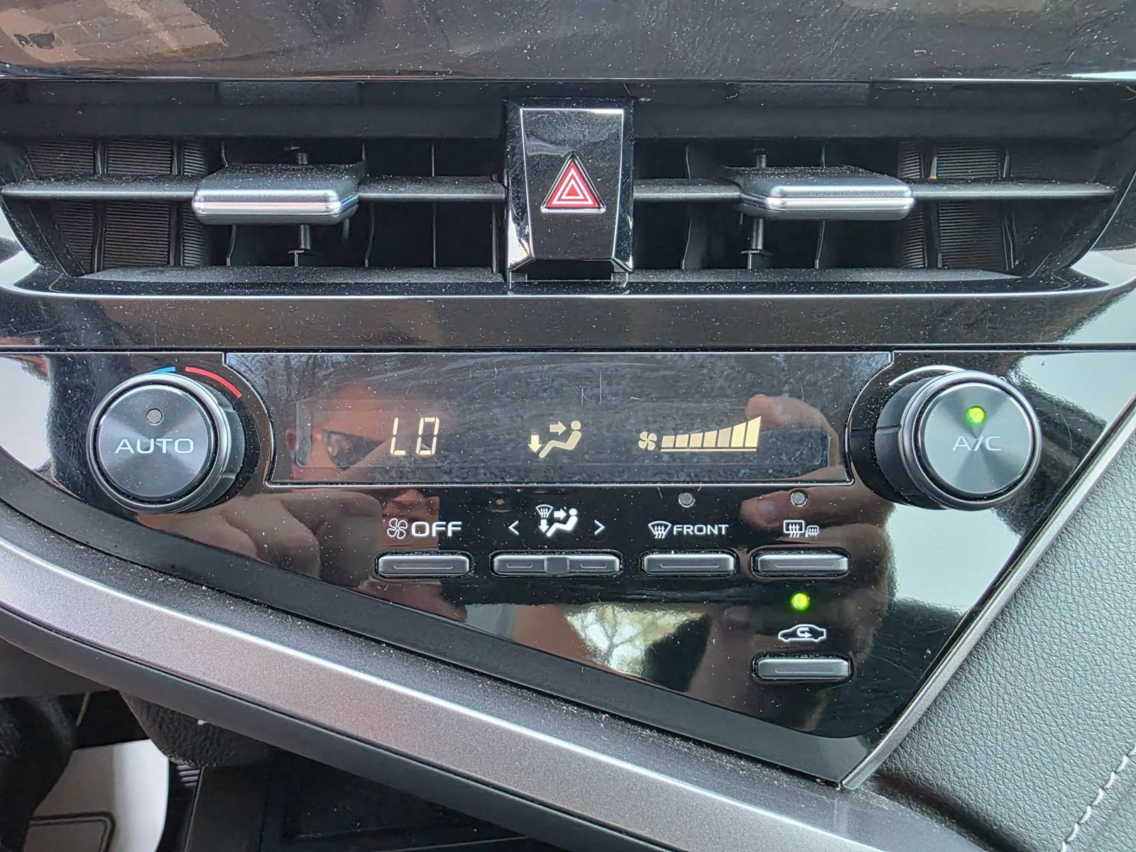 Used 2023 Toyota Camry SE FWD image 17