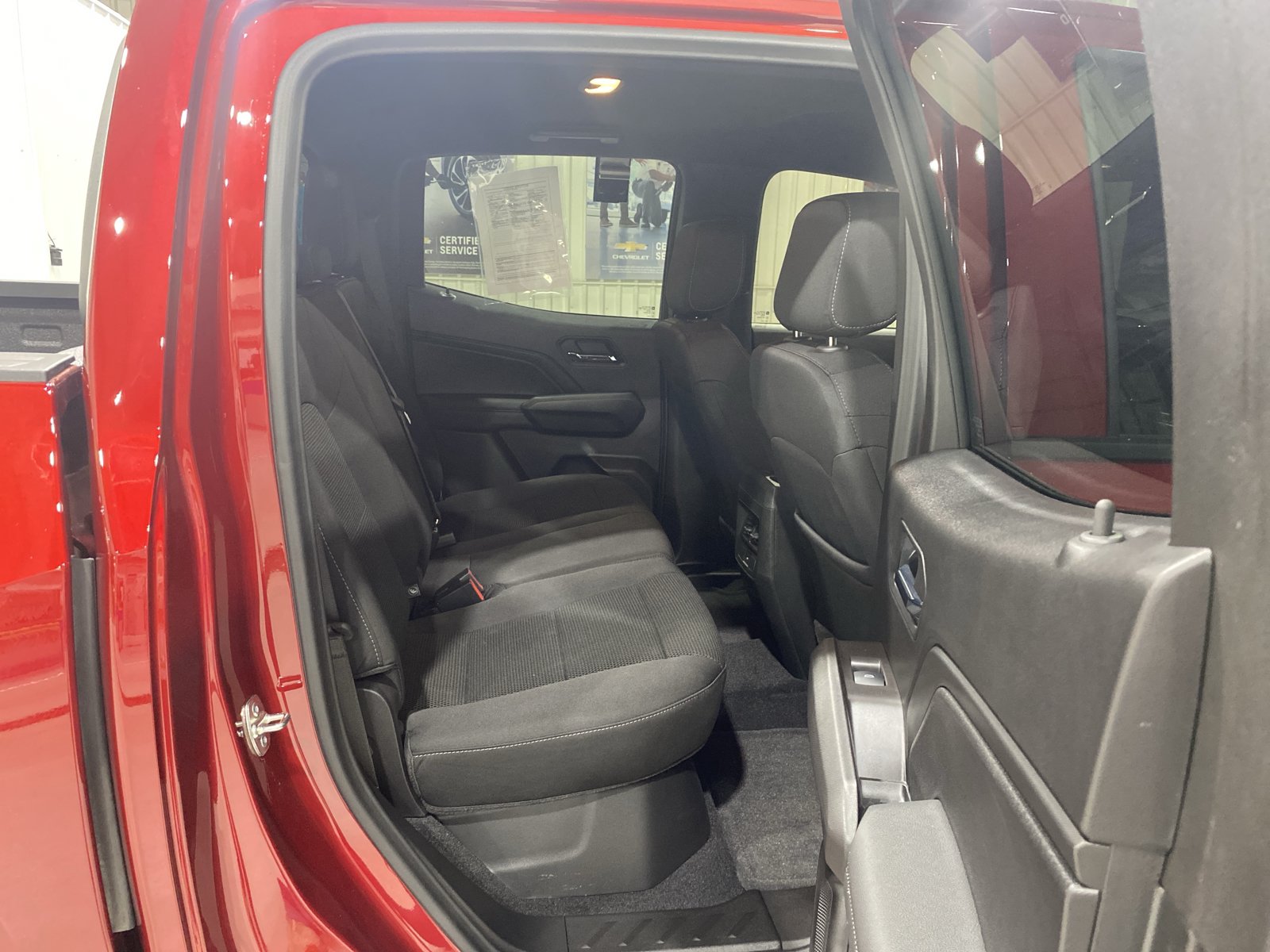 Used 2026 Chevrolet Colorado LT w/ Advanced Trailering Package AWD/4WD image 15