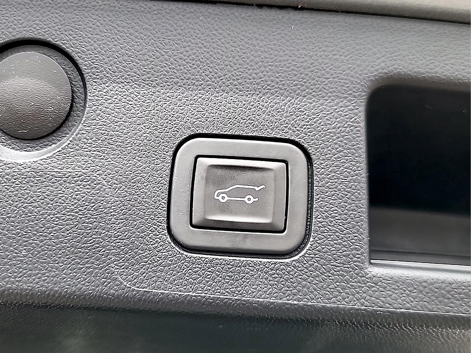 Used 2025 Chevrolet Equinox LT w/ Convenience Package II AWD/4WD image 27
