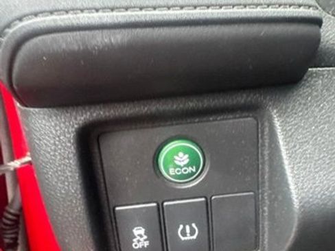 Used 2017 Honda HR-V LX image 11