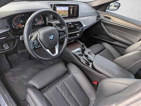 Certified 2023 BMW 530i w/ Convenience Package image 10
