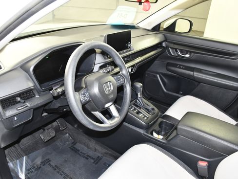 Used 2024 Honda CR-V EX image 2