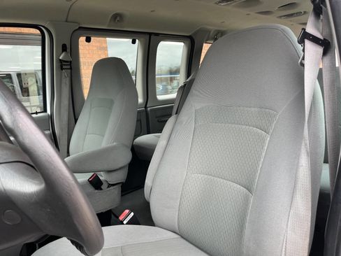 Used 2007 Ford E-350 and Econoline 350 XLT image 10