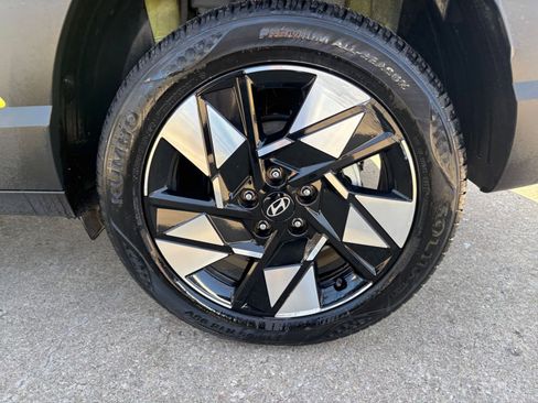 Used 2025 Hyundai Kona SEL image 31