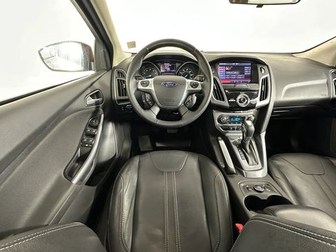 Used 2013 Ford Focus Titanium FWD image 21