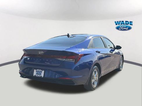 Used 2023 Hyundai Elantra SE image 5