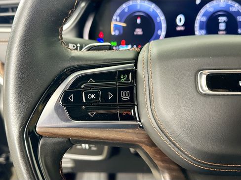 Used 2025 Jeep Grand Cherokee L Summit w/ Obsidian Package AWD/4WD image 12
