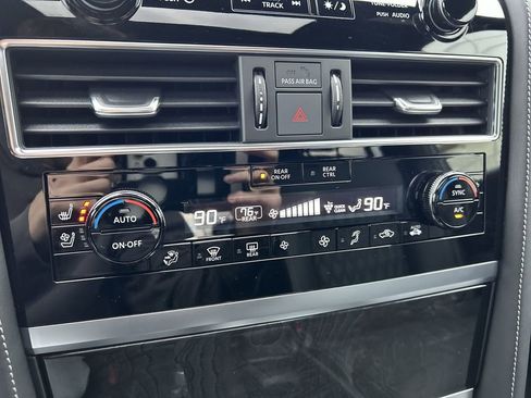 Certified 2024 INFINITI QX80 Sensory image 21