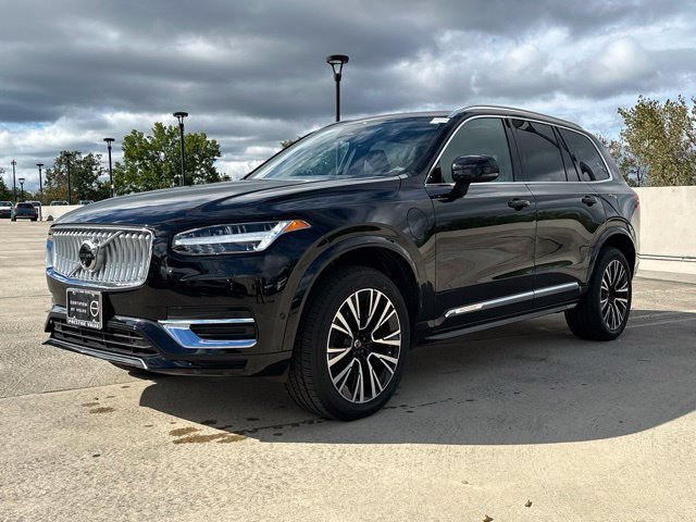 Certified 2024 Volvo XC90 T8 Plus AWD/4WD image 3