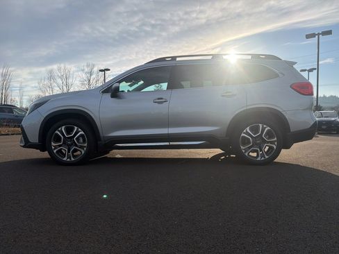 Certified 2023 Subaru Ascent Limited w/ Technology Package image 4