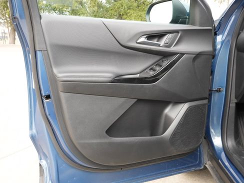 Used 2025 Chevrolet Equinox LT image 19